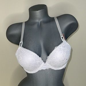 Push Up Padded Plunge T- Shirt Underwire Bra. NWT